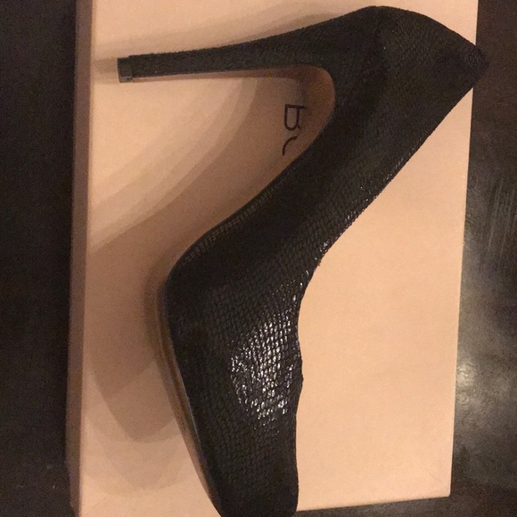BCBG NWOT Sexy Stiletto - Picture 5 of 5